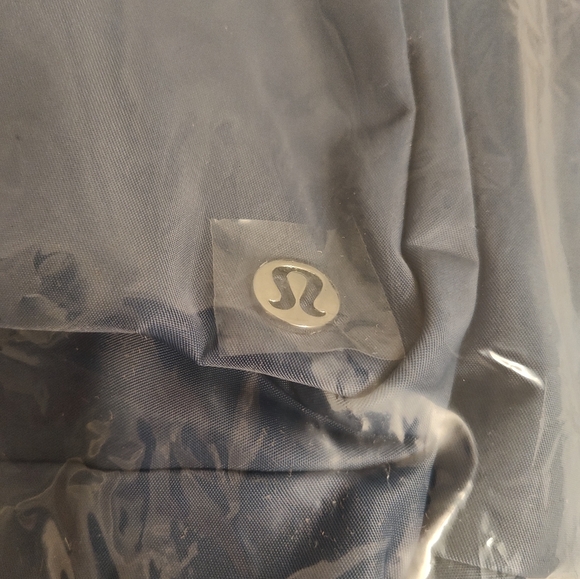 NWT Everywhere Backpack 22LMetal Hardware. Washed Denim/Sheer Oak/Silver - Picture 8 of 9